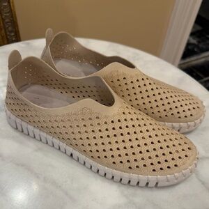 Isle Jacobsen slides size 39